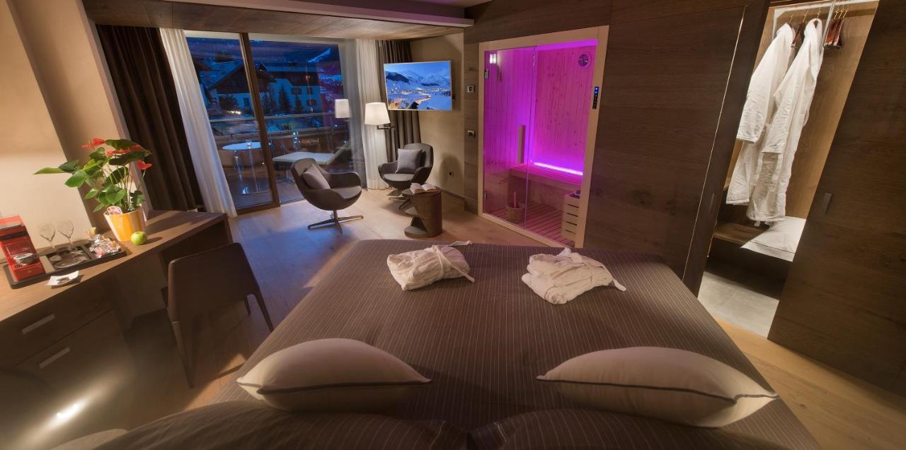 Hotel Baita Montana Ливиньо Экстерьер фото