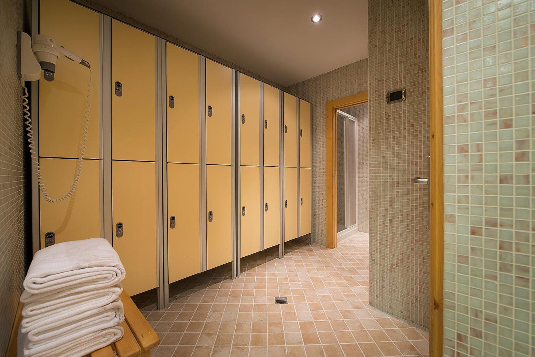 Hotel Baita Montana Ливиньо Экстерьер фото