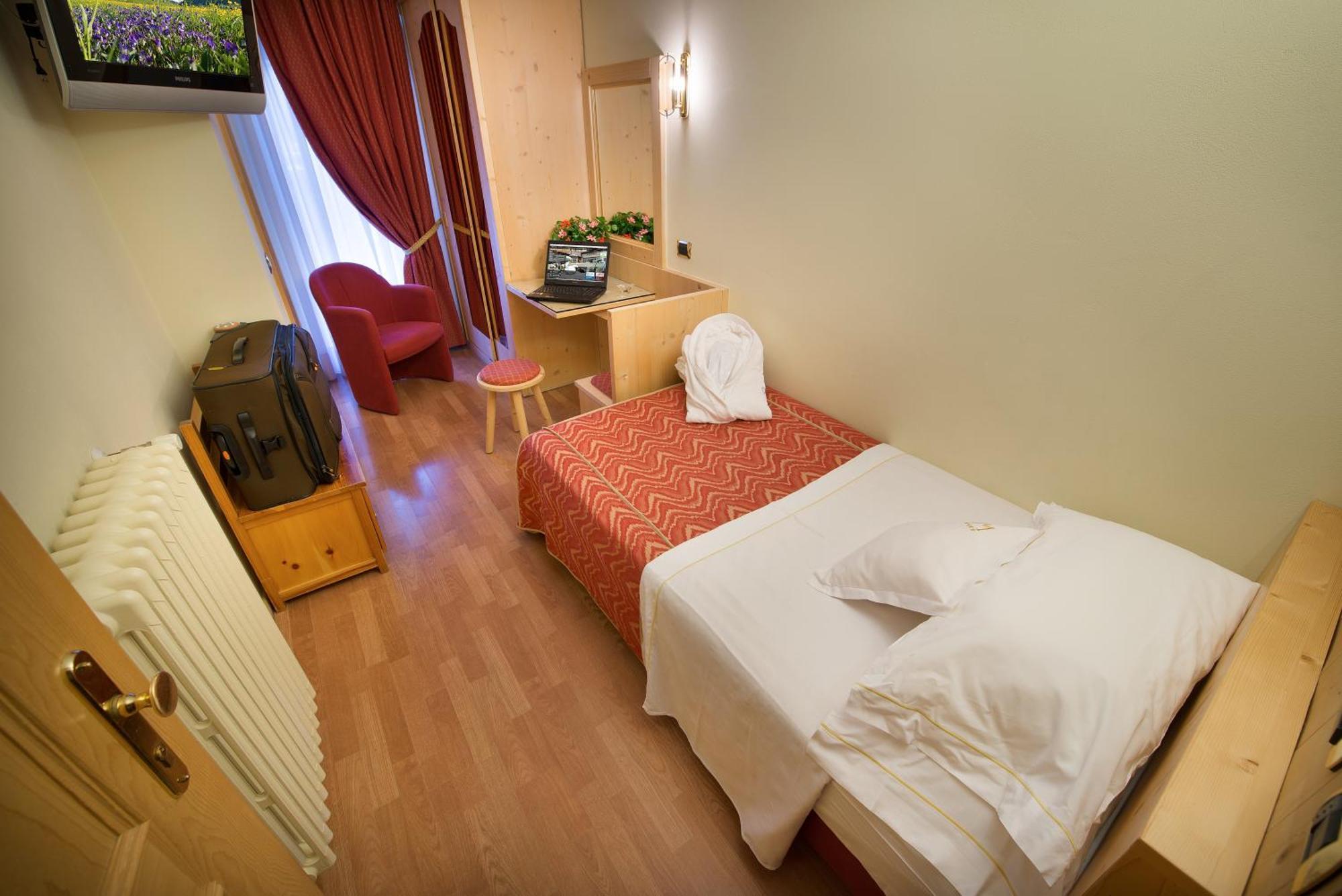Hotel Baita Montana Ливиньо Номер фото