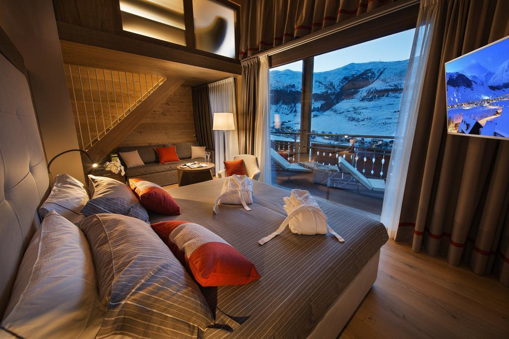 Hotel Baita Montana Ливиньо Экстерьер фото