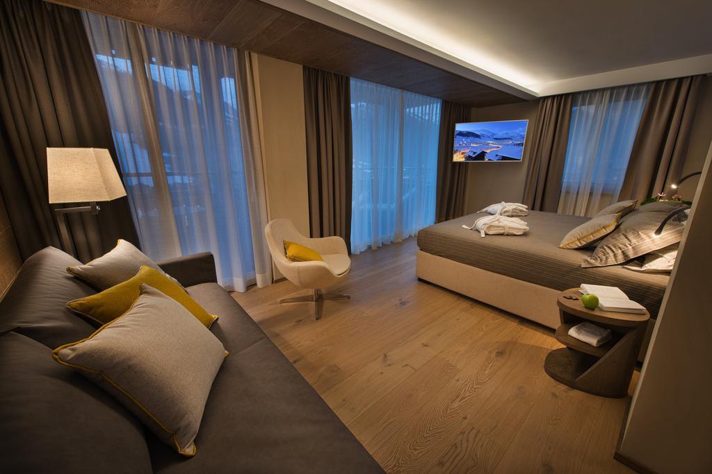 Hotel Baita Montana Ливиньо Экстерьер фото