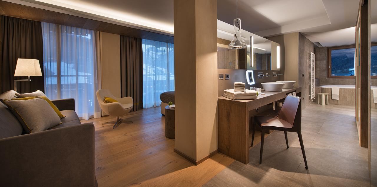 Hotel Baita Montana Ливиньо Экстерьер фото